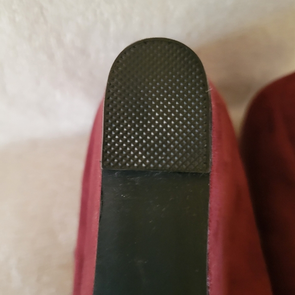 Torrid Burgandy Suede Mary Jane Platform Wedge Heels Size 10W Brand New with box - Picture 13 of 16